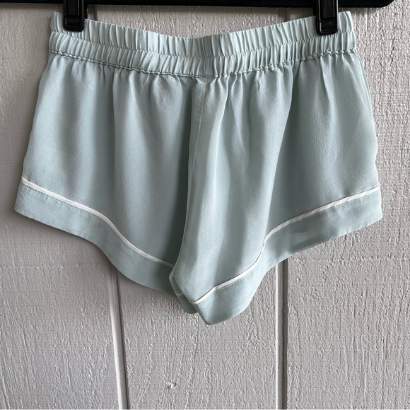 Maison Du Soir Silk Cotton Sleep Set Bardot Shirt and Jaclyn Shorts Baby Blue XS - Picture 12 of 13